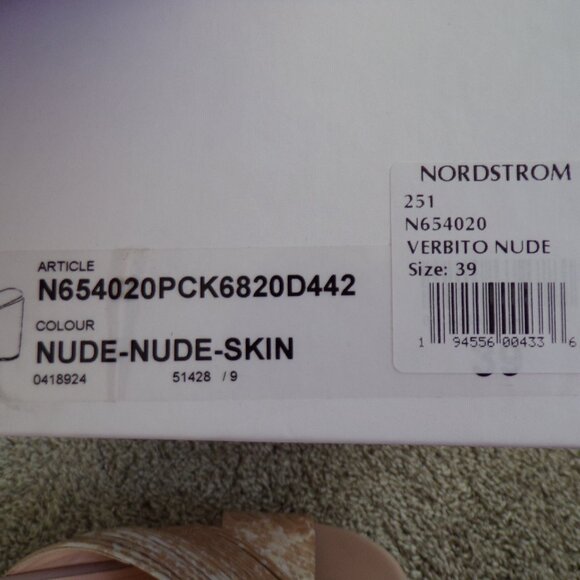 NIB AGL ITALIAN pink and white sandals 39 - Picture 10 of 11